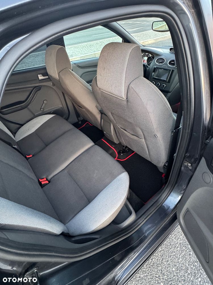 Ford Focus - 11