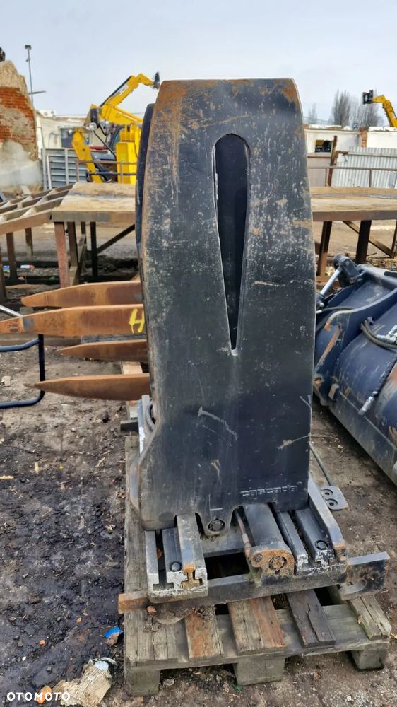 Widły hydrauliczne do JCB - 2