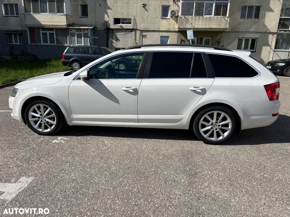 Skoda Octavia 2.0 TDI STYLE DSG - 9