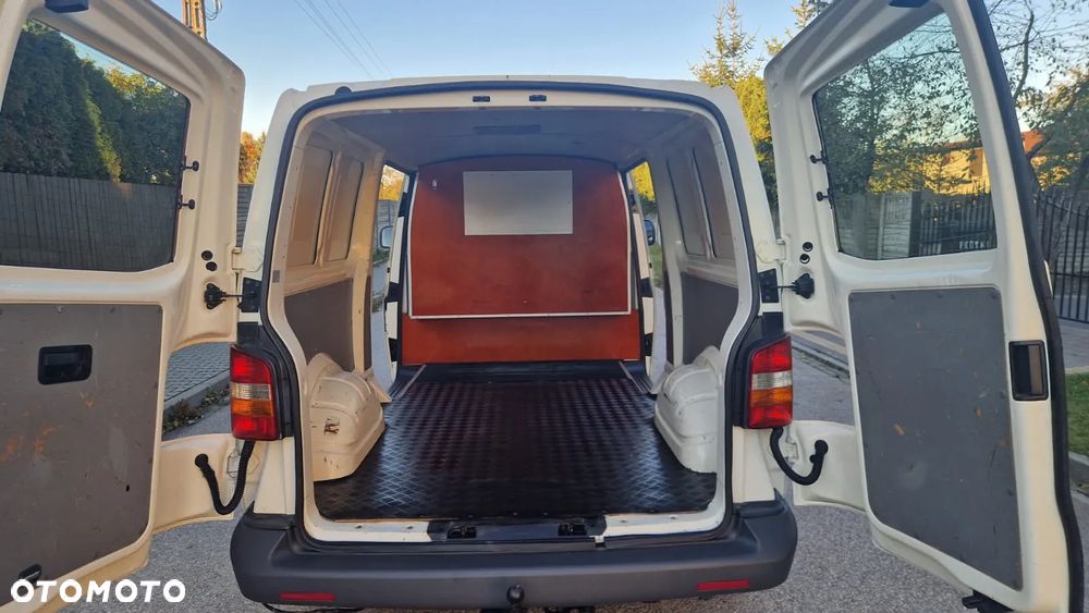 Volkswagen TRANSPORTER T5 - 12