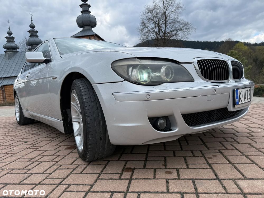 BMW Seria 7 750Li - 11