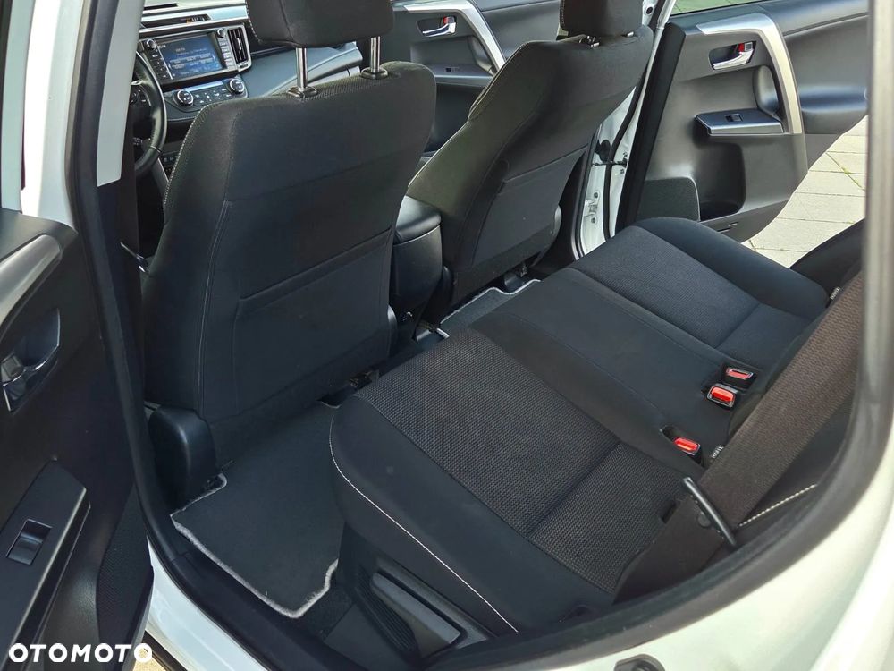 Toyota RAV4 Hybrid Selection 4x4 - 16