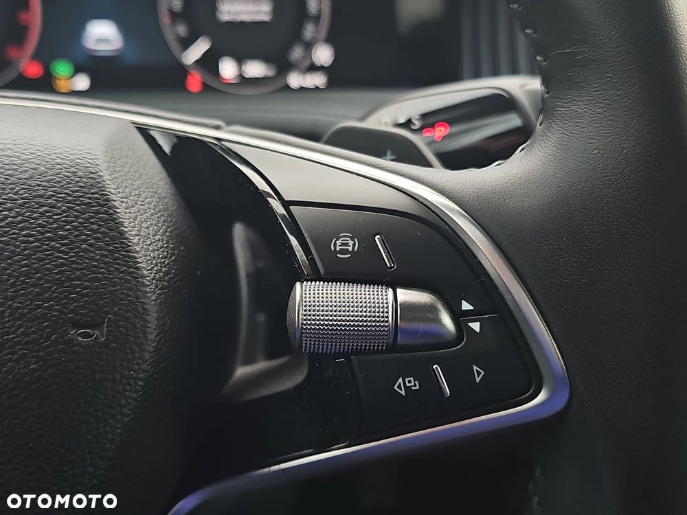 Skoda Superb 2.0 TDI SCR L&K DSG - 13