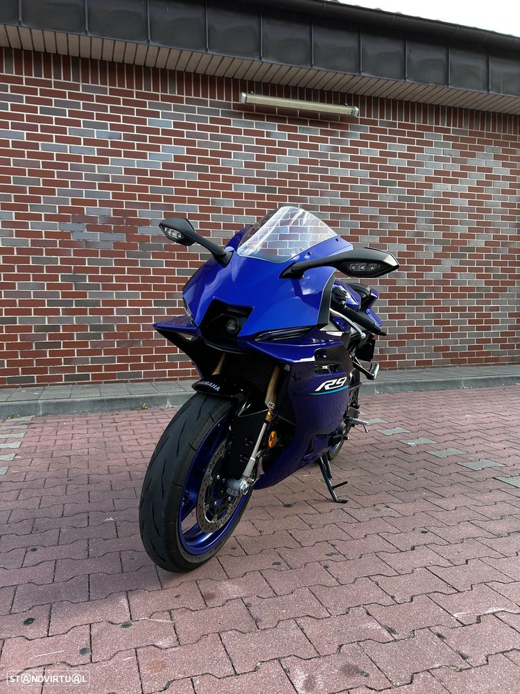 Yamaha YZF R9 - 3