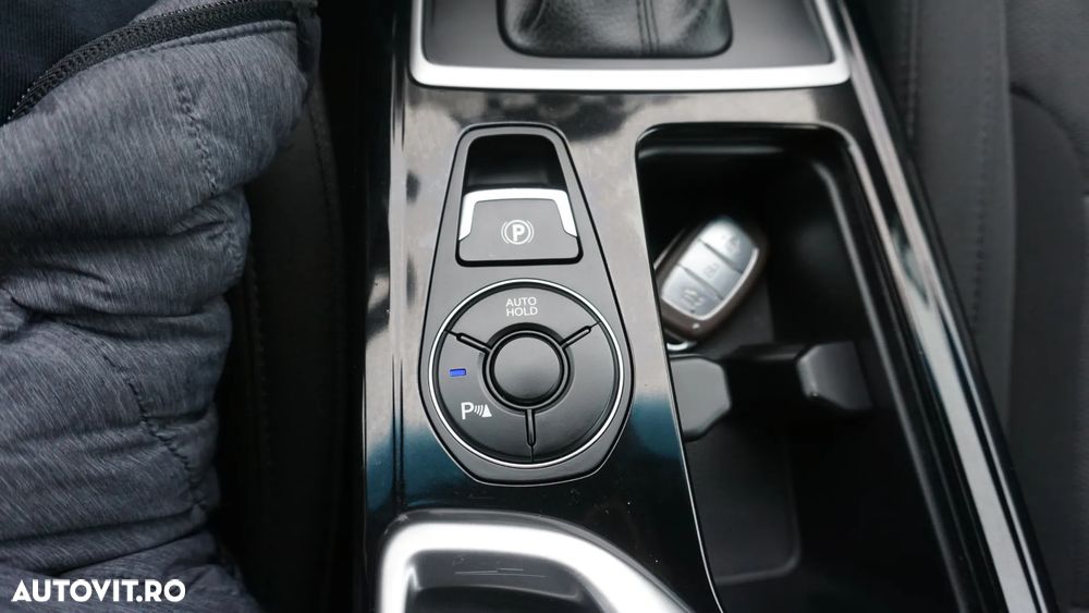 Hyundai i40 i40cw 1.7 CRDi Automatik Fifa World Cup Edition Gold - 30