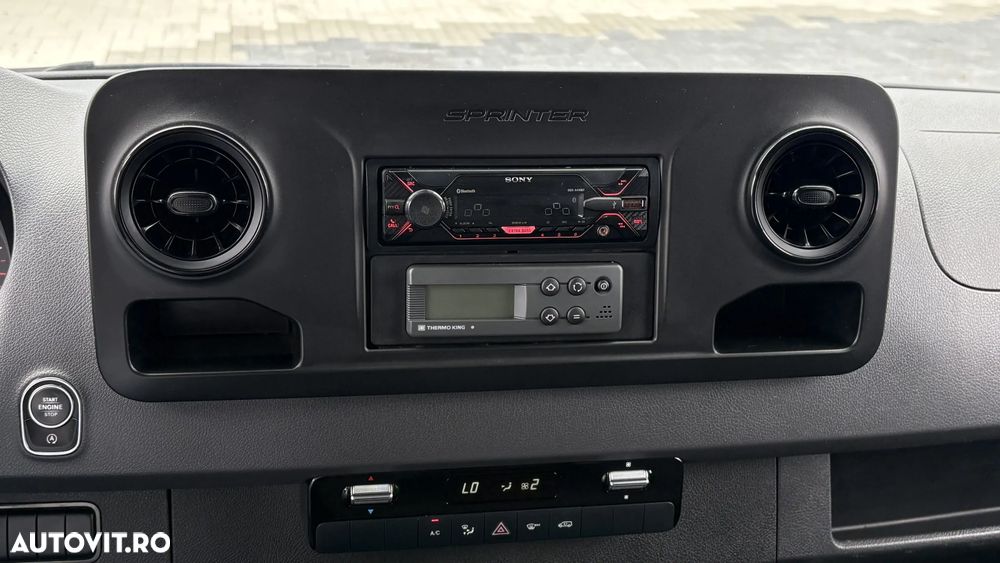 Mercedes-Benz Sprinter - 15
