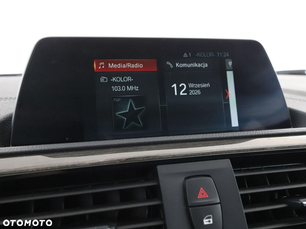 BMW Seria 1 120d xDrive Urban Line - 24