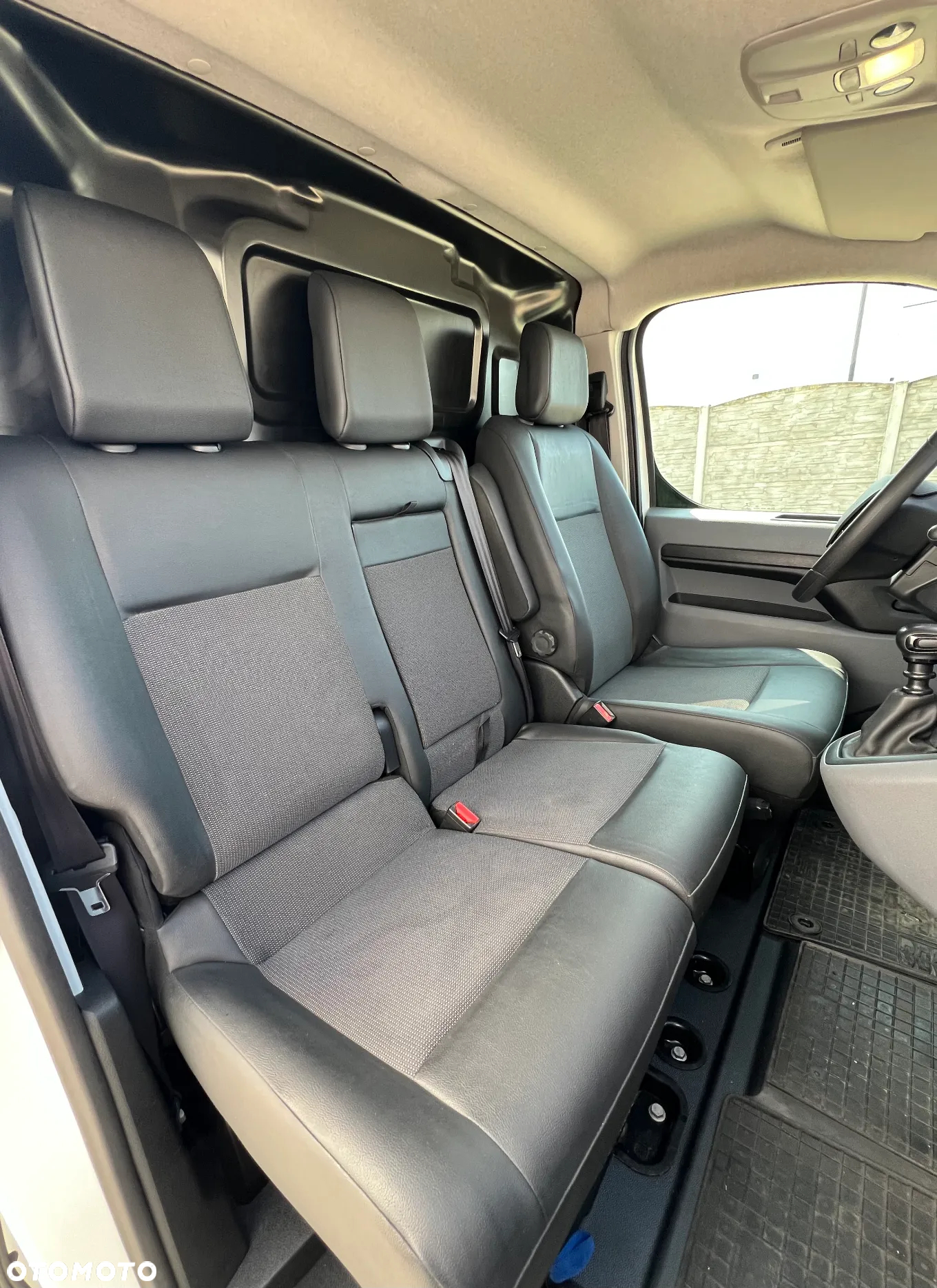 Opel Vivaro - 11