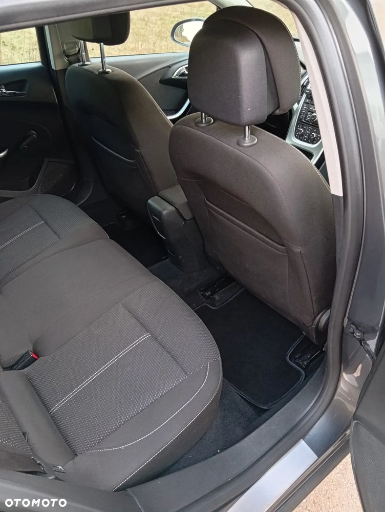 Opel Astra 1.6 Turbo Edition - 10