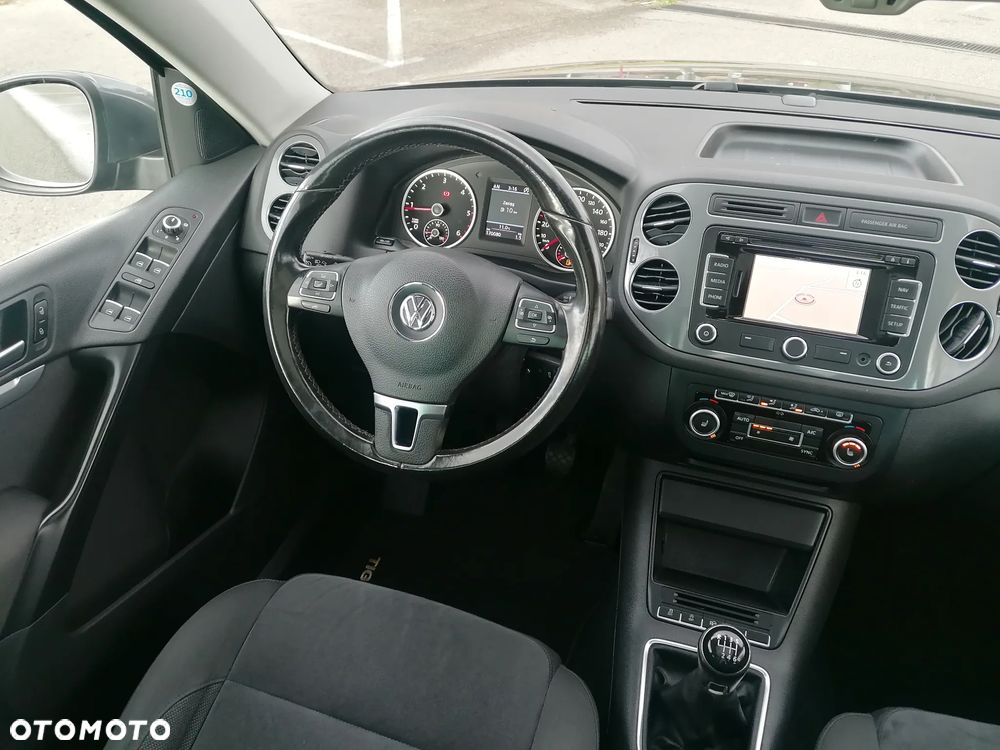 Volkswagen Tiguan 2.0 TDI DPF BlueMotion Technology Sport & Style - 13