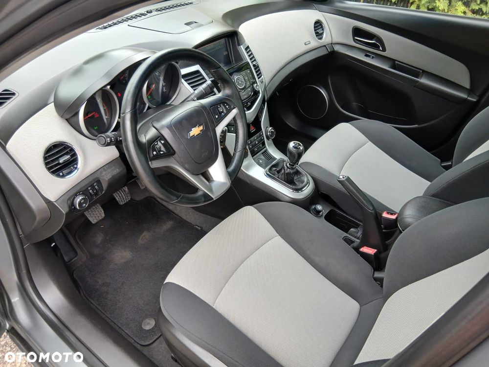 Chevrolet Cruze 1.8 LT+ - 18