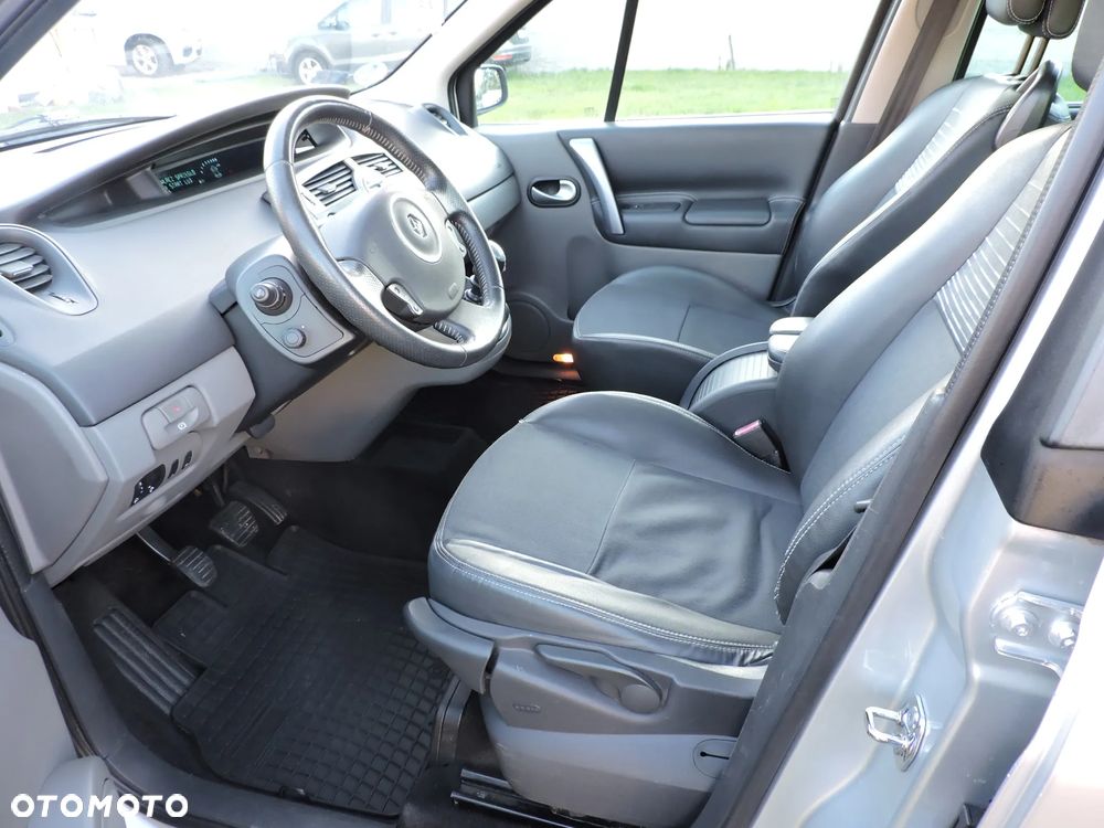 Renault Scenic 1.6 16V 110 Expression - 8