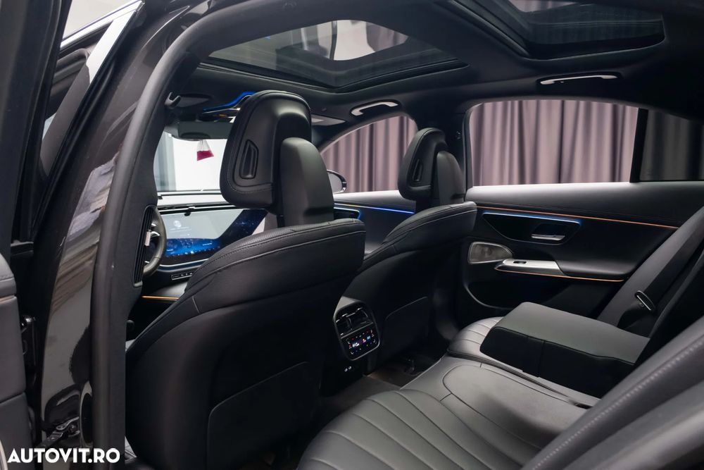 Mercedes-Benz E - 33