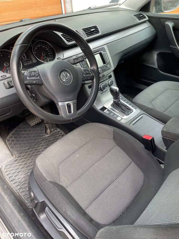 Volkswagen Passat 2.0 TDI Comfortline DSG - 27