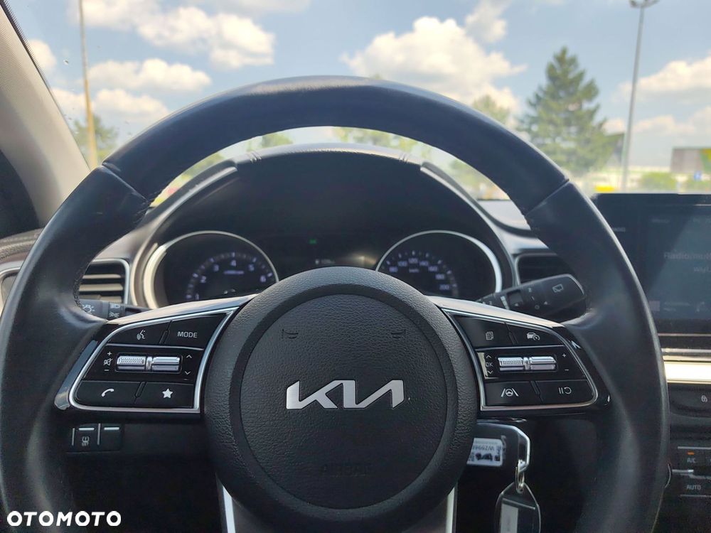 Kia Ceed - 22