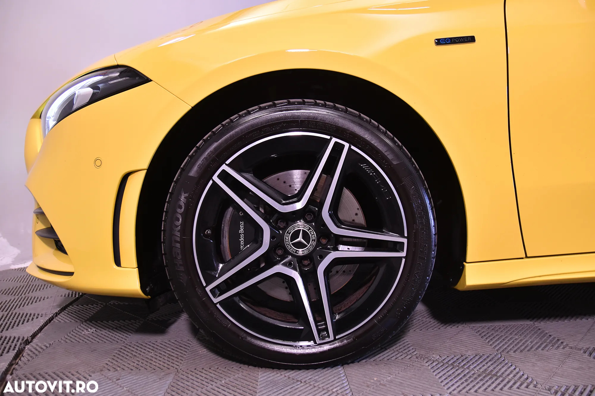 Mercedes-Benz A 250 e 8G-DCT AMG Line - 14
