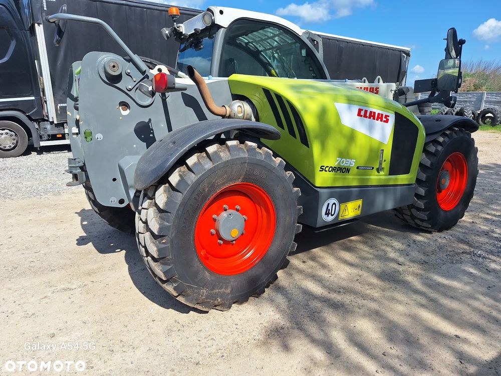 Claas Scorpion 7035 - 1