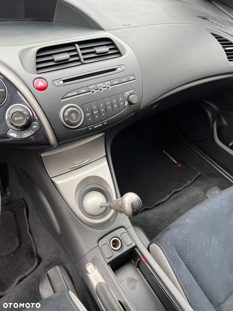 Honda Civic 1.4 Comfort - 35