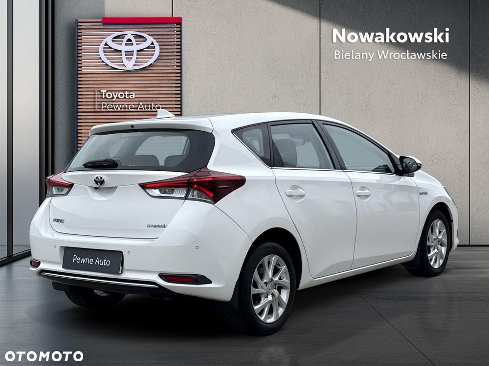 Toyota Auris - 2
