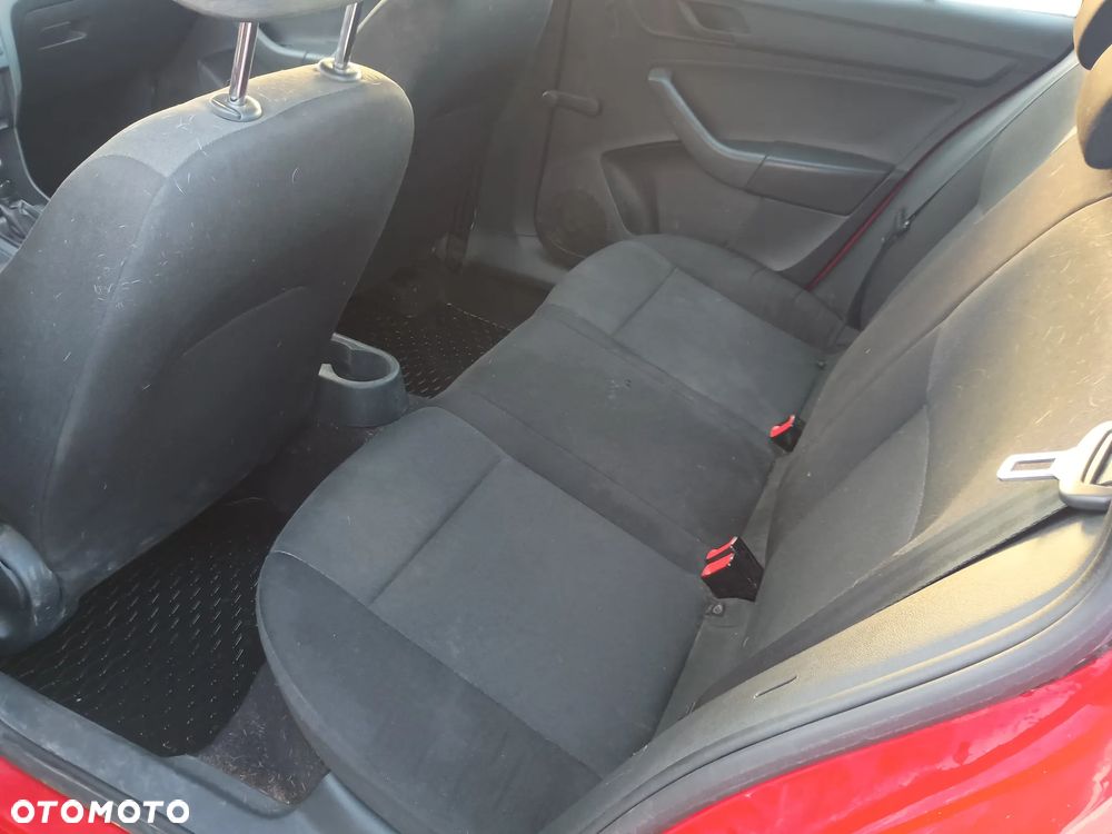 Skoda RAPID 1.4 TDI DPF Style - 9