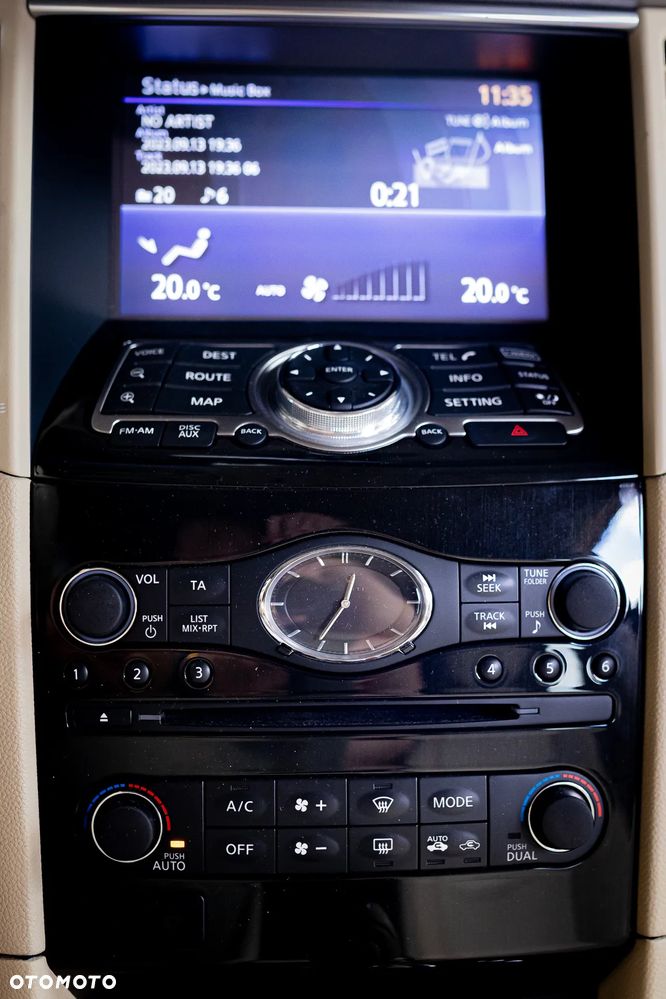 Infiniti QX70 3.0d S - 20
