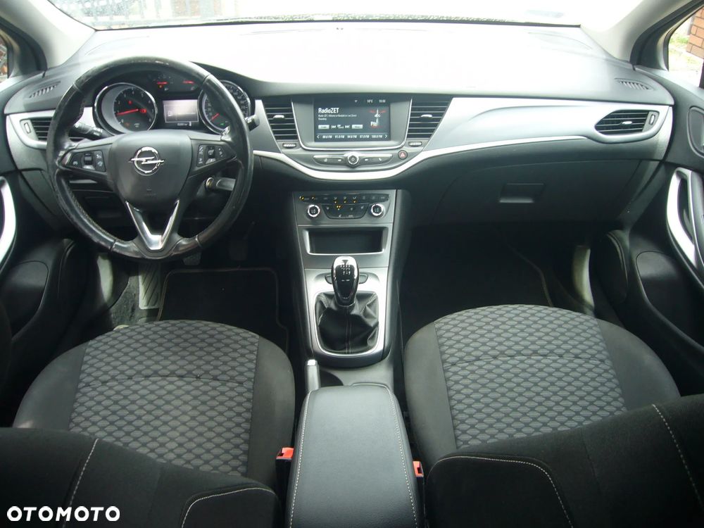 Opel Astra V 1.4 T Dynamic - 15