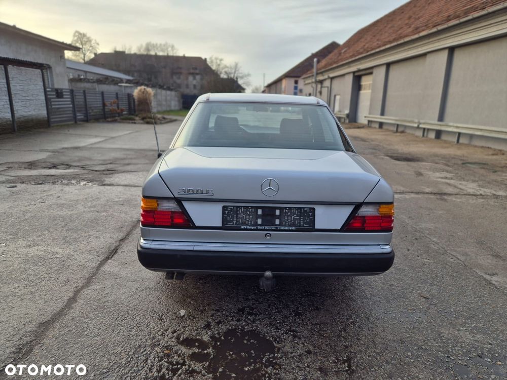 Mercedes-Benz W124 (1984-1993) - 4