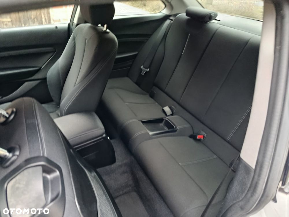 BMW Seria 2 220d Sport Line - 13