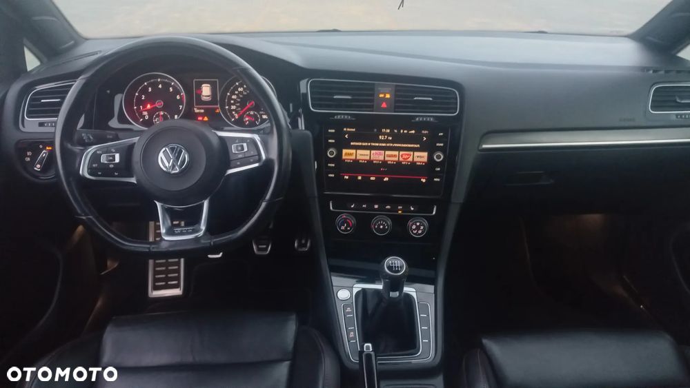Volkswagen Golf 2.0 TSI BMT GTI Performance - 29