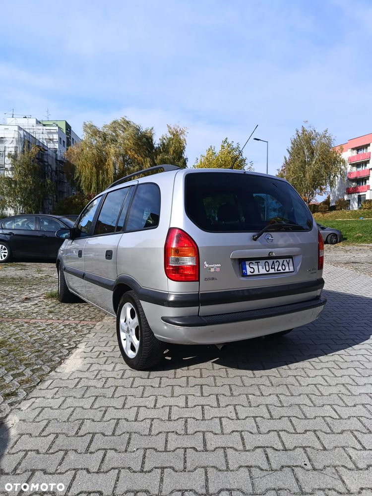 Opel Zafira - 3
