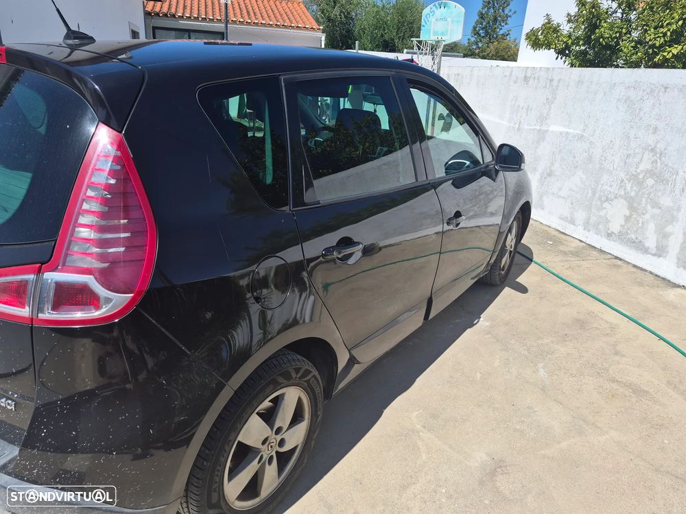 Renault Scénic 1.5 dCi Dynamique S - 3