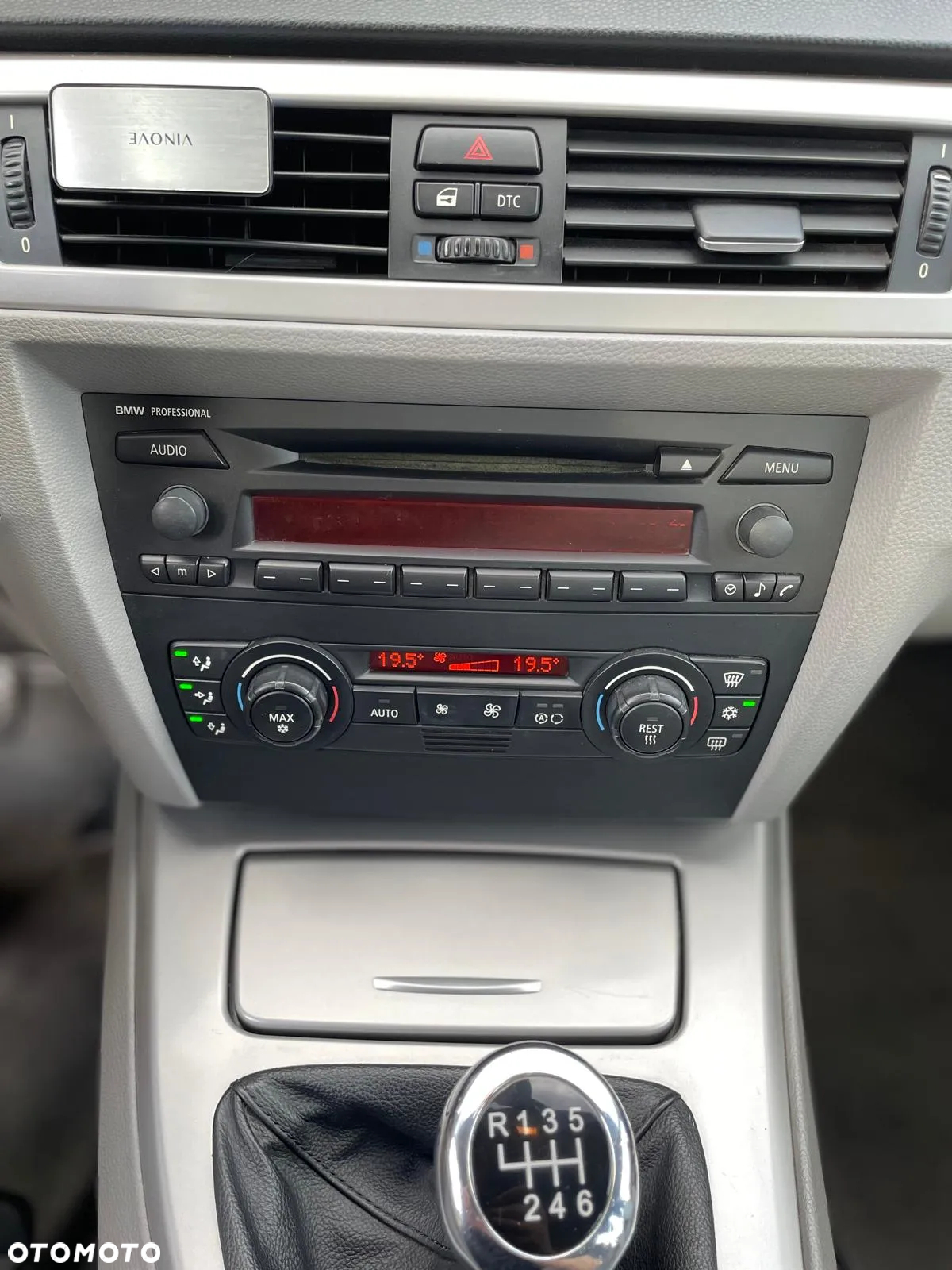 BMW Seria 3 318i - 10
