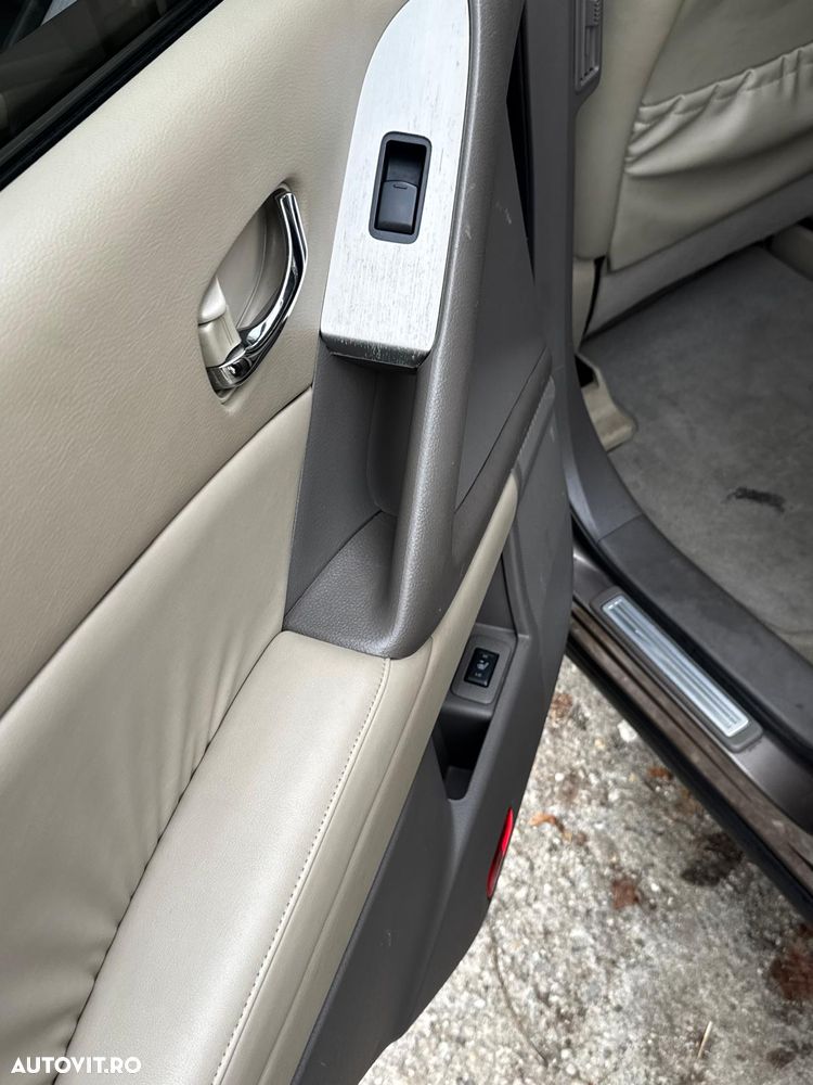 Nissan Murano 2.5 DCi DPF All Mode 4X4-i Elegance A/T - 24