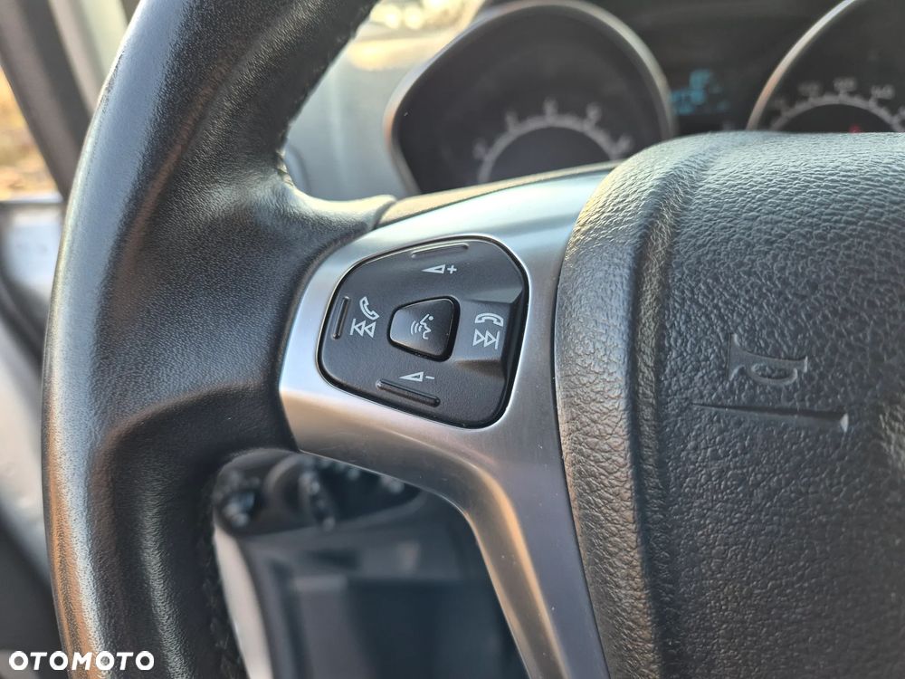 Ford EcoSport 1.0 EcoBoost TITANIUM - 31