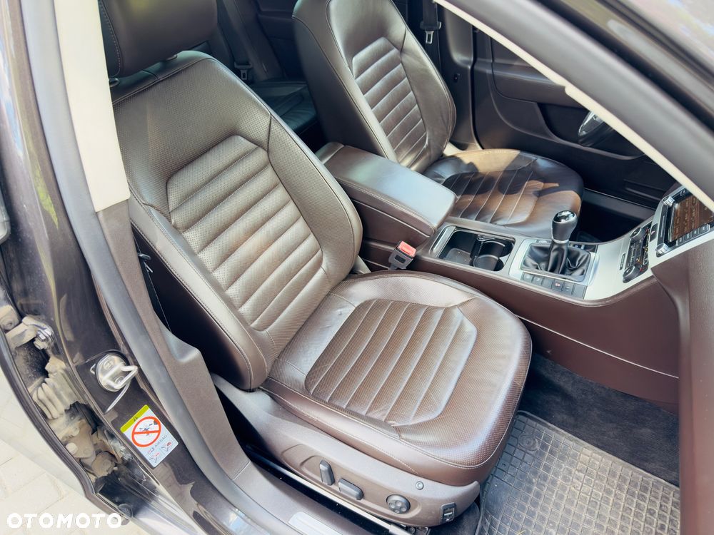 Volkswagen Passat 2.0 TDI Highline - 11