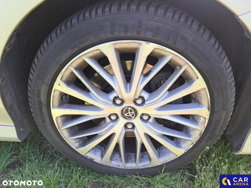 Toyota Camry - 15