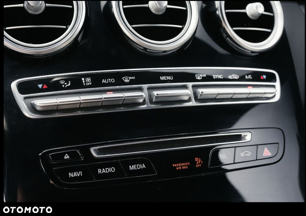 Mercedes-Benz Klasa C AMG 43 4-Matic - 27