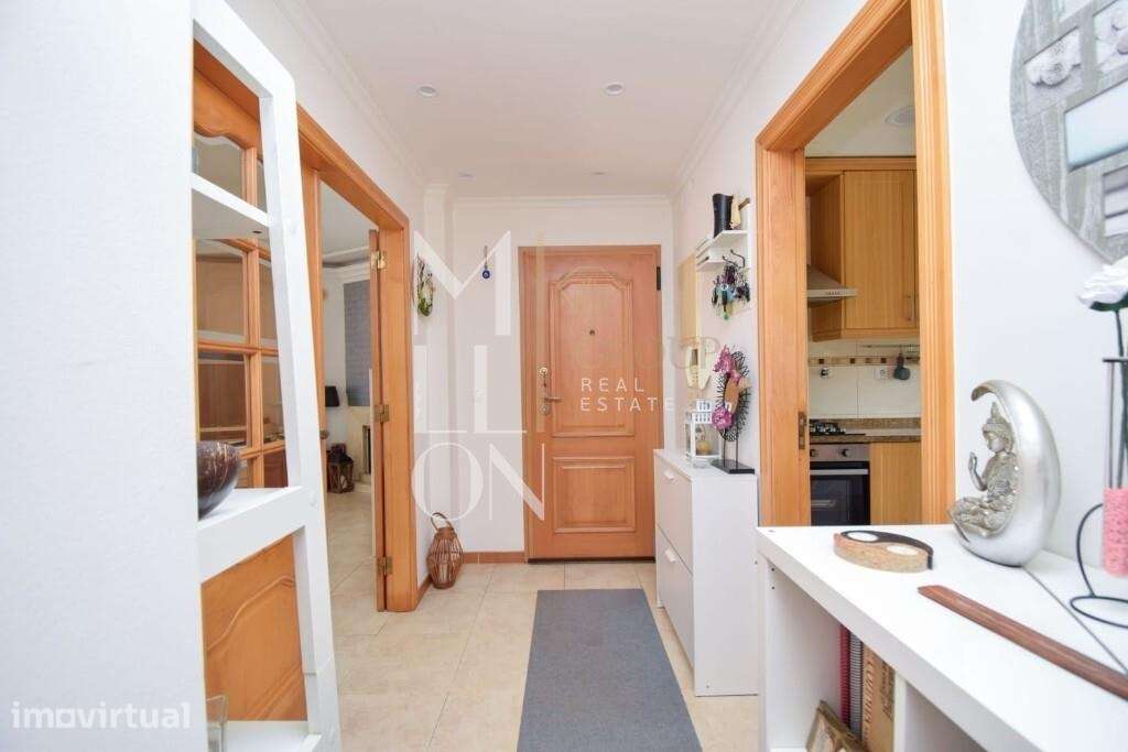 Exclusivo T2 com Logradouro de 48m2, Box e Vista Serra de Sintra – Alc - Grande imagem: 3/28