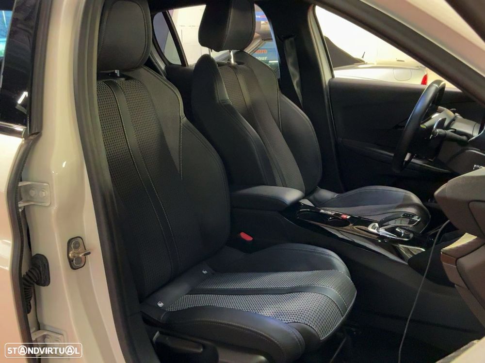 Peugeot 208 PureTech 100 EAT8 GT Pack - 6