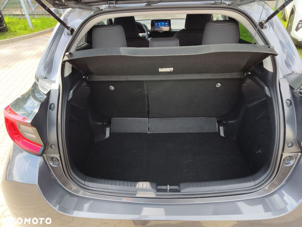 Toyota Yaris Hybrid 1.5 Style - 13