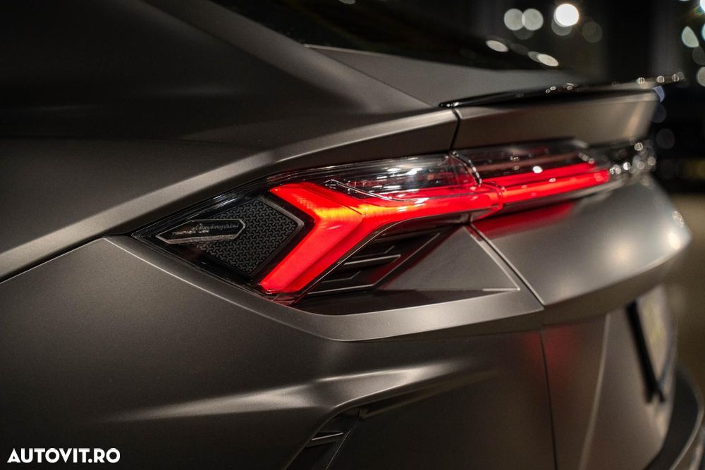 Lamborghini URUS - 19