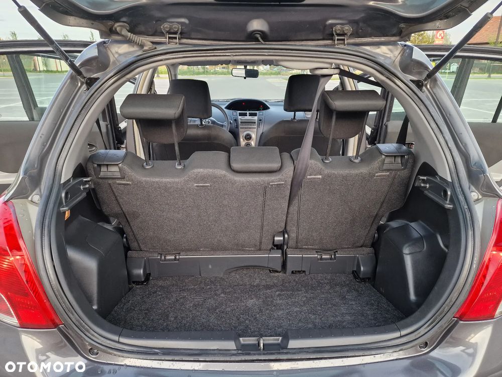 Toyota Yaris 1.0 Premium - 19