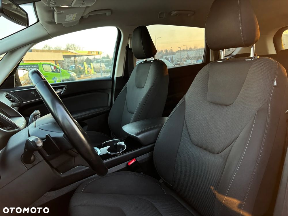 Ford S-Max 2.0 EcoBlue Titanium - 26