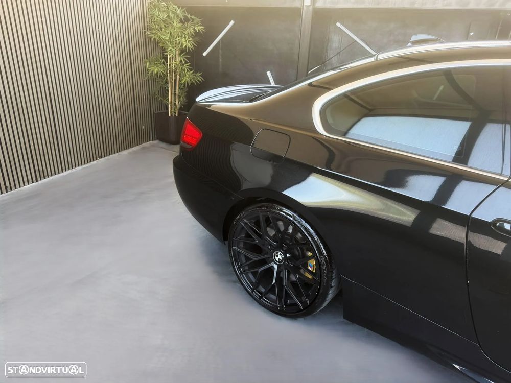 BMW 330 i Edition Sport - 8