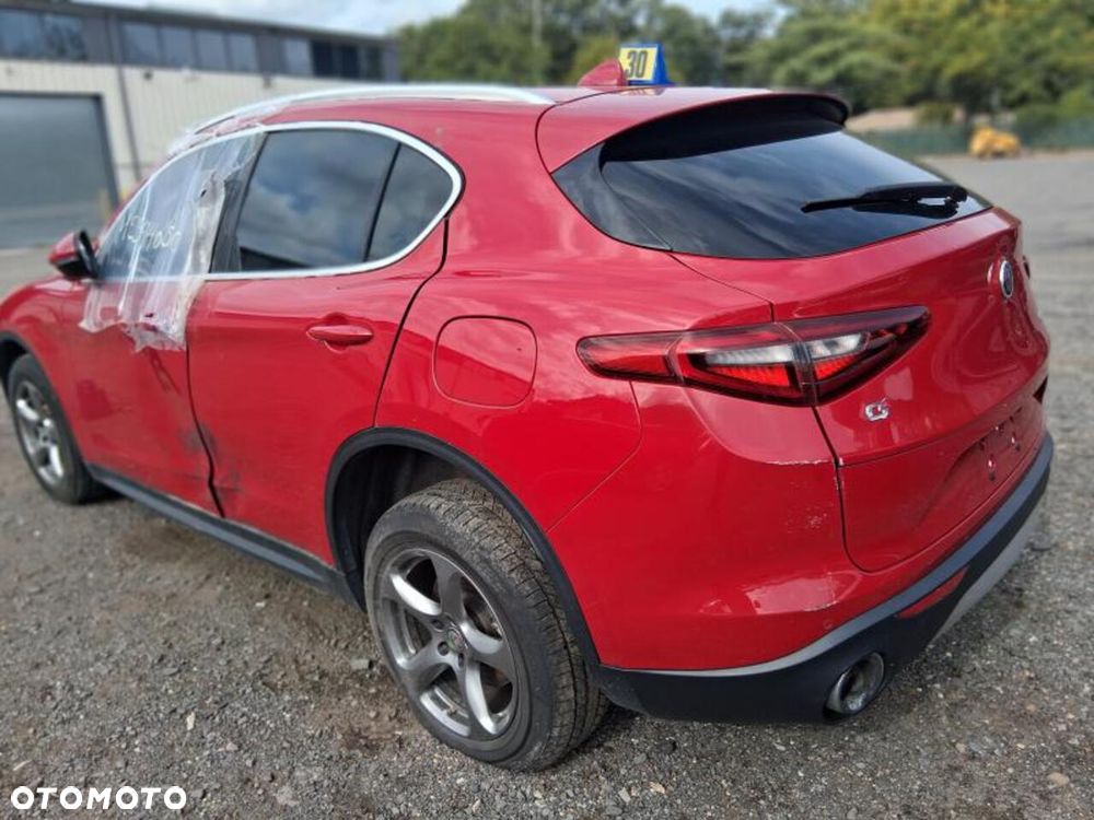 Alfa Romeo Stelvio - 4