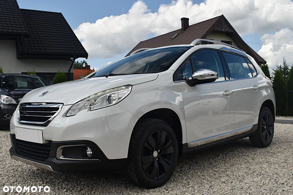 Peugeot 2008 1.6 e-HDi Allure S&S - 4