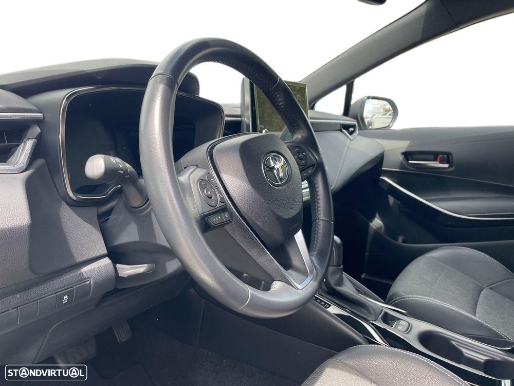 Toyota Corolla Touring Sports - 12