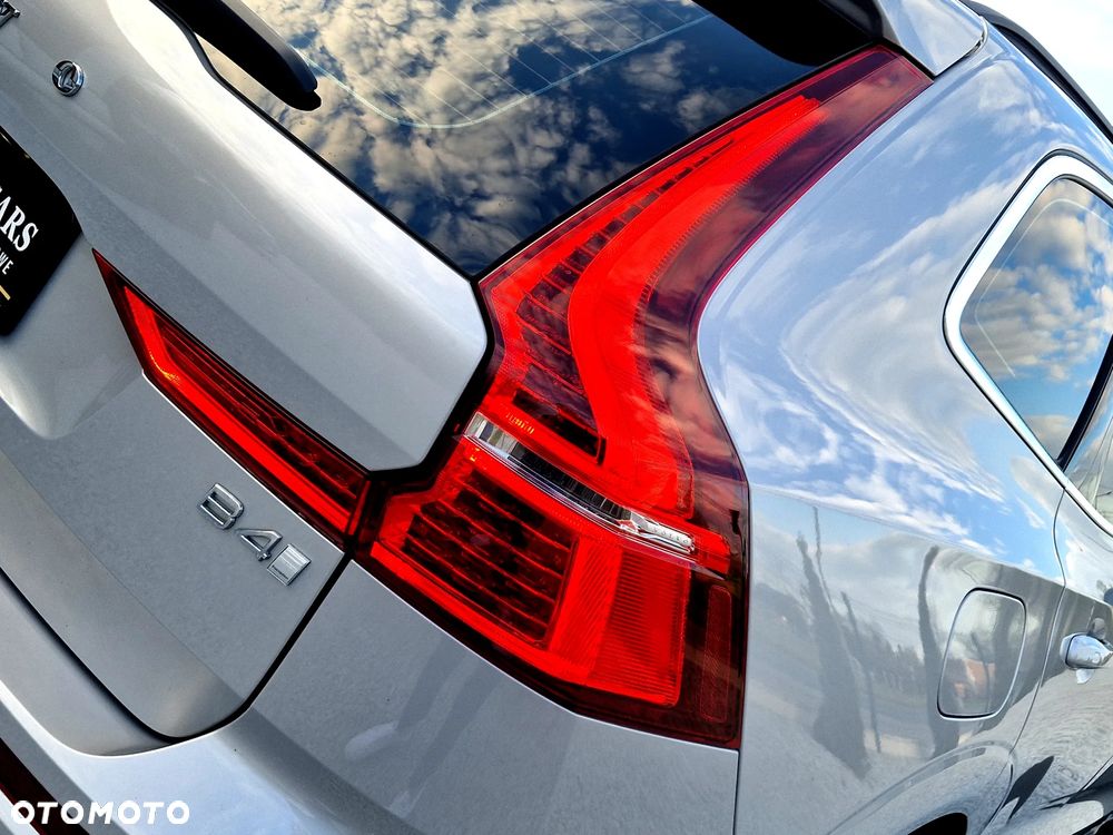 Volvo XC 60 B4 D Plus Bright - 39