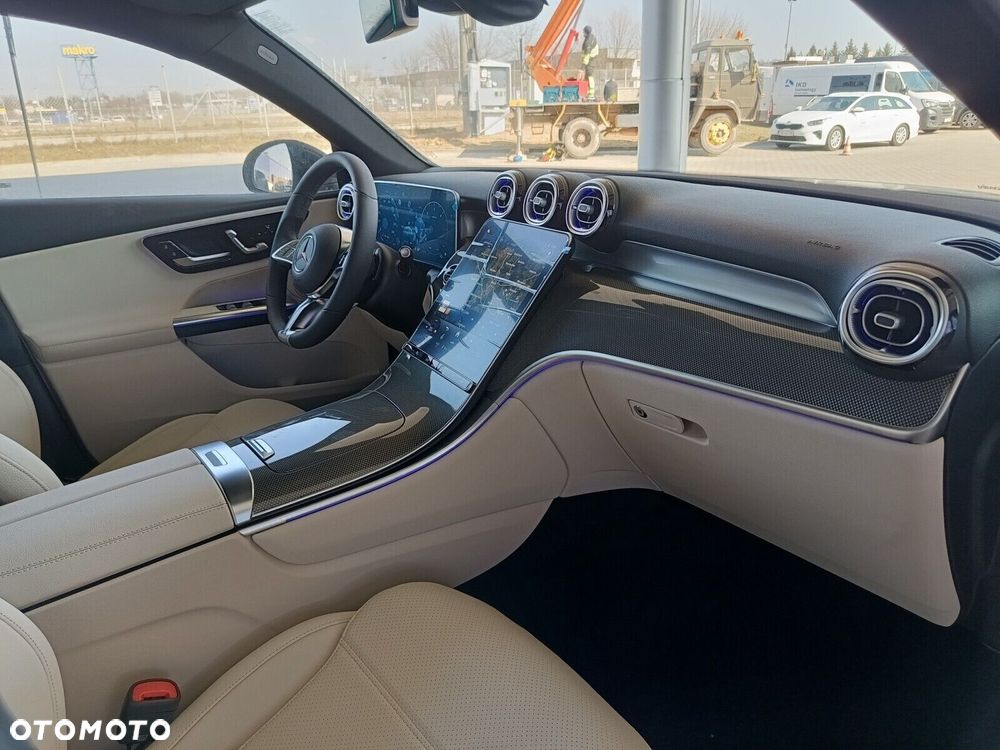 Mercedes-Benz GLC - 10