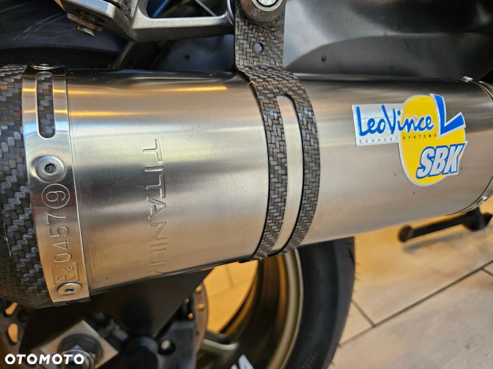 Yamaha FZ - 21